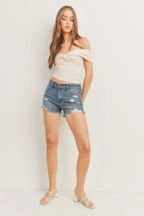 DISTRESSED JEAN SHORTS