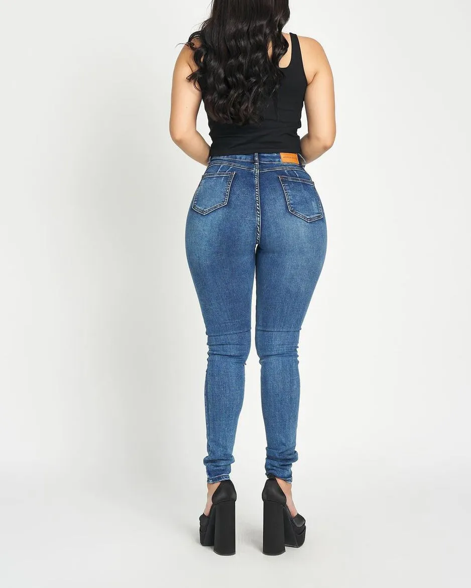 Figurbetonte High-Rise Skinny-Jeans mit Po-Lifting