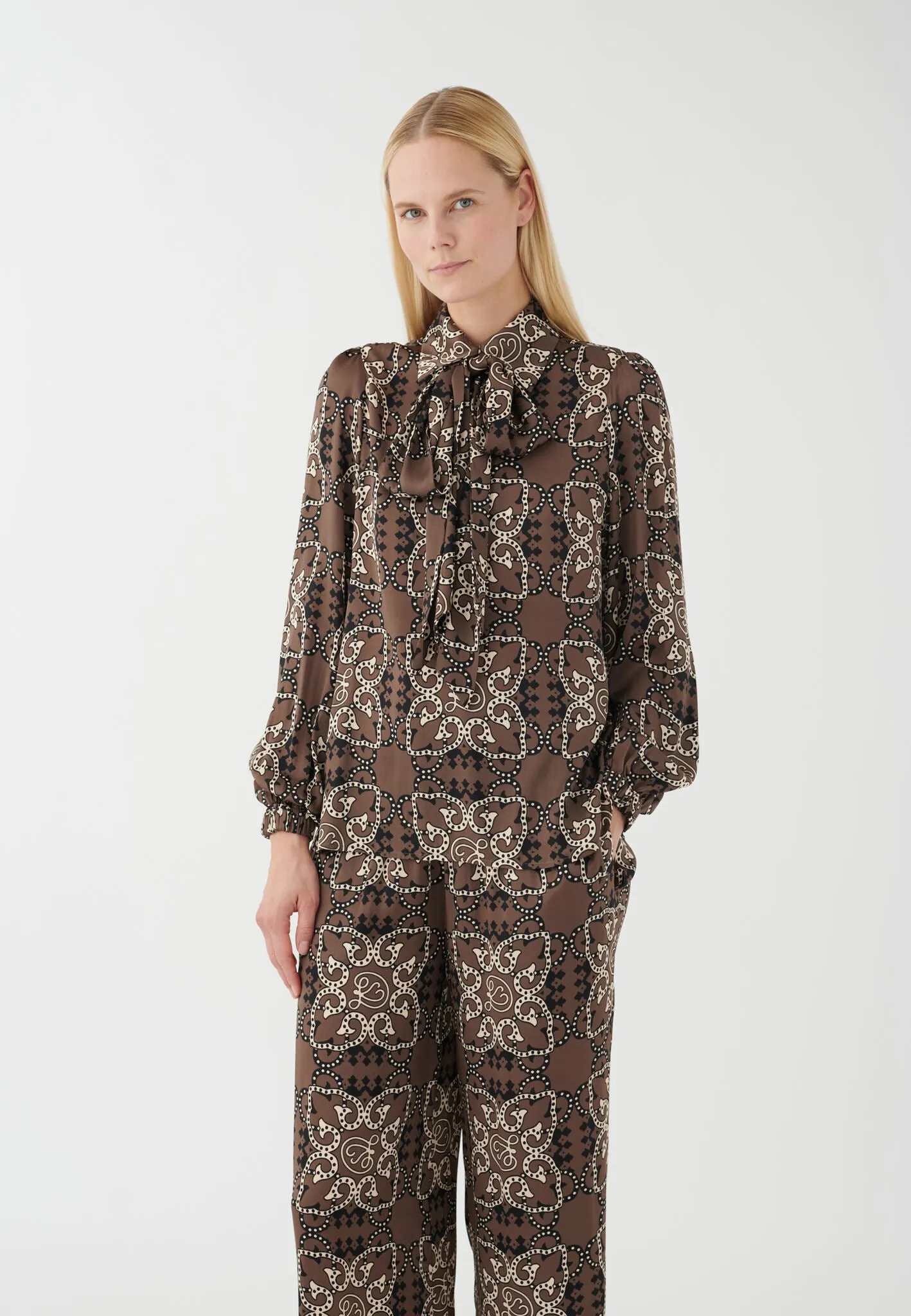 Kikkidea Silk Blouse in Solitarie Print