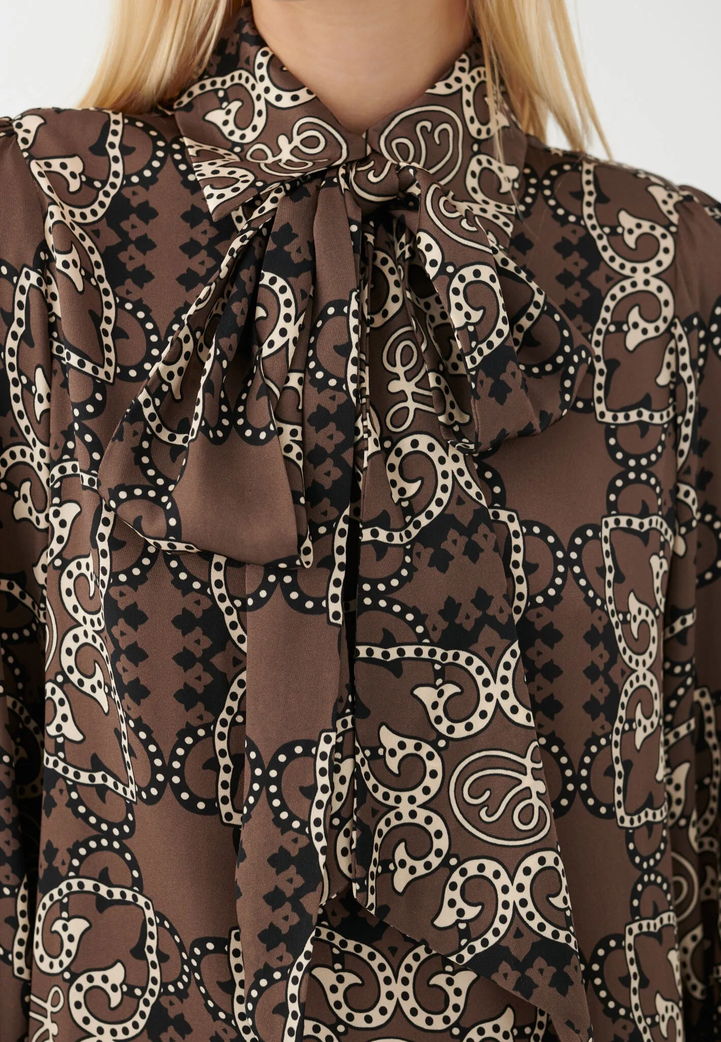 Kikkidea Silk Blouse in Solitarie Print