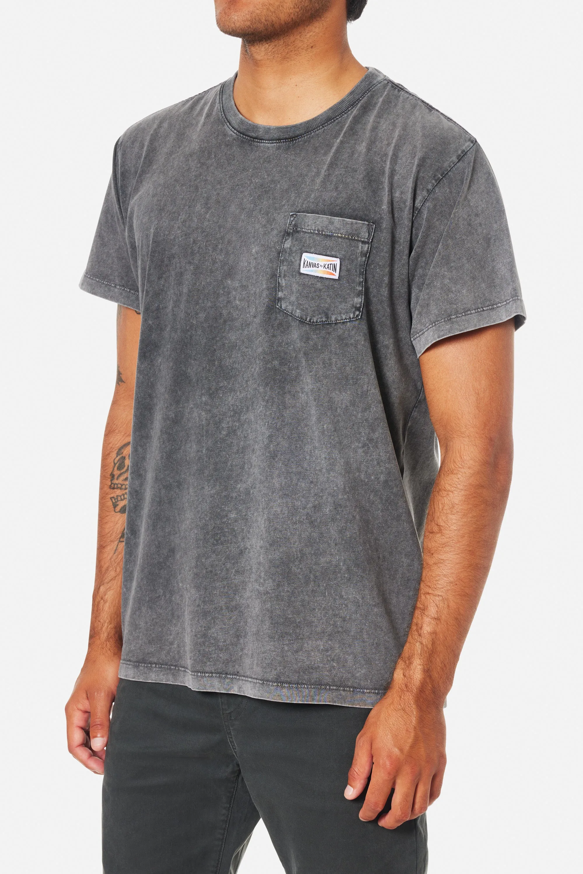 SCRUBBER POCKET TEE