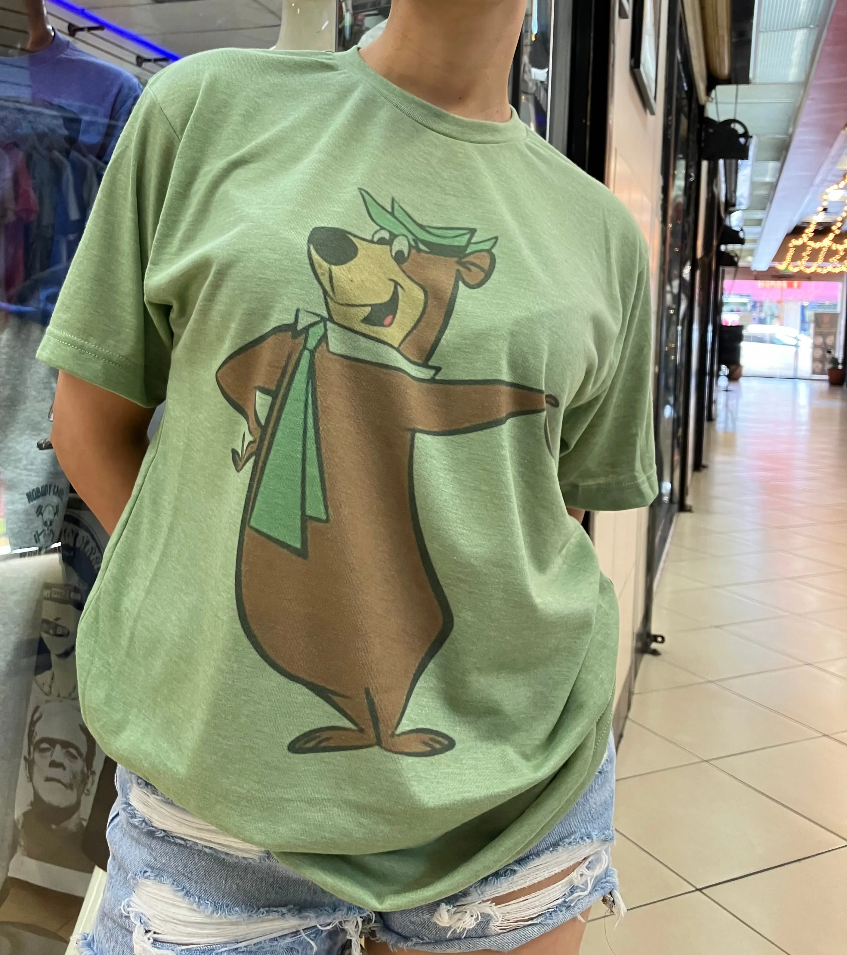 Yogi Bear Retro Vintage Graphic Design T-shirt