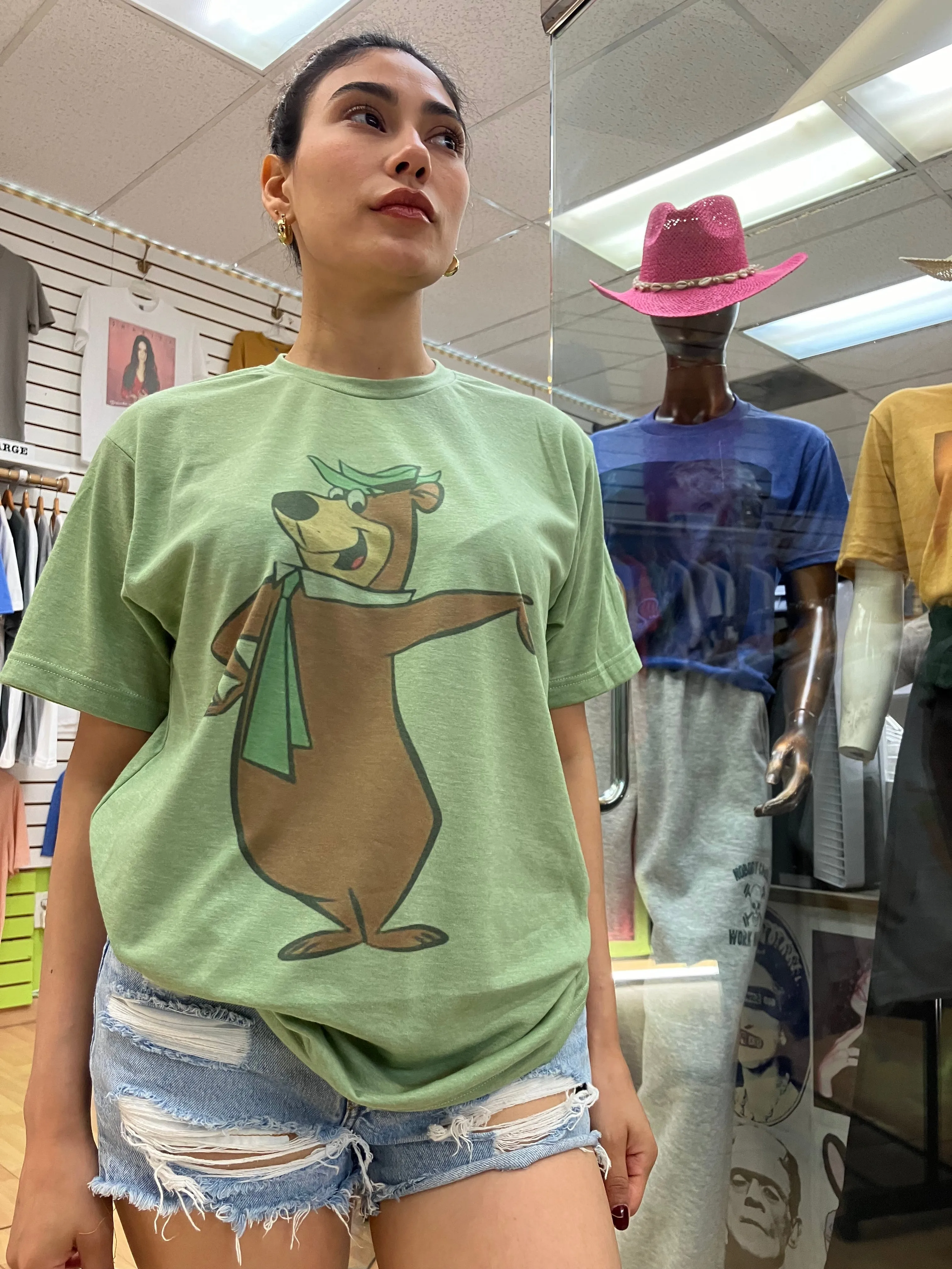 Yogi Bear Retro Vintage Graphic Design T-shirt